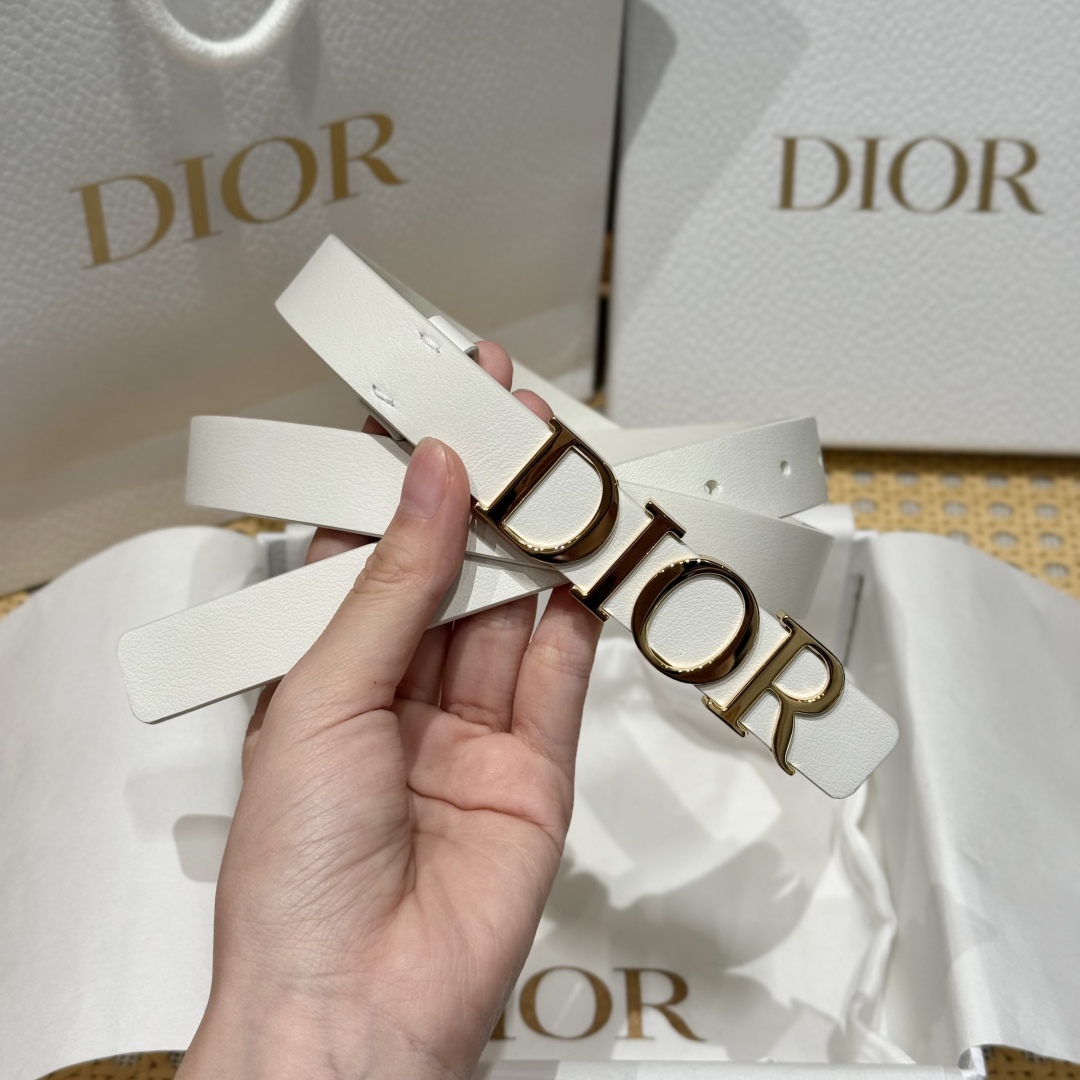 ディオール ホワイト ベルト 格安 高級感仕上げ 上質レザー仕様 数量限定入荷 レディース 人気モデル_3