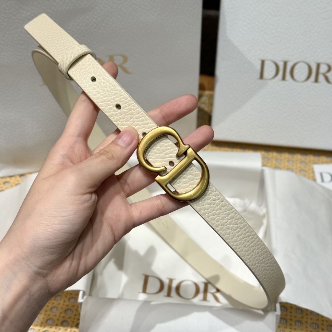 ディオール アイボリー ベルト スーパーコピー 優良サイト 上質レザー仕様 高再現度仕上げ 数量限定入荷 人気モデル_4