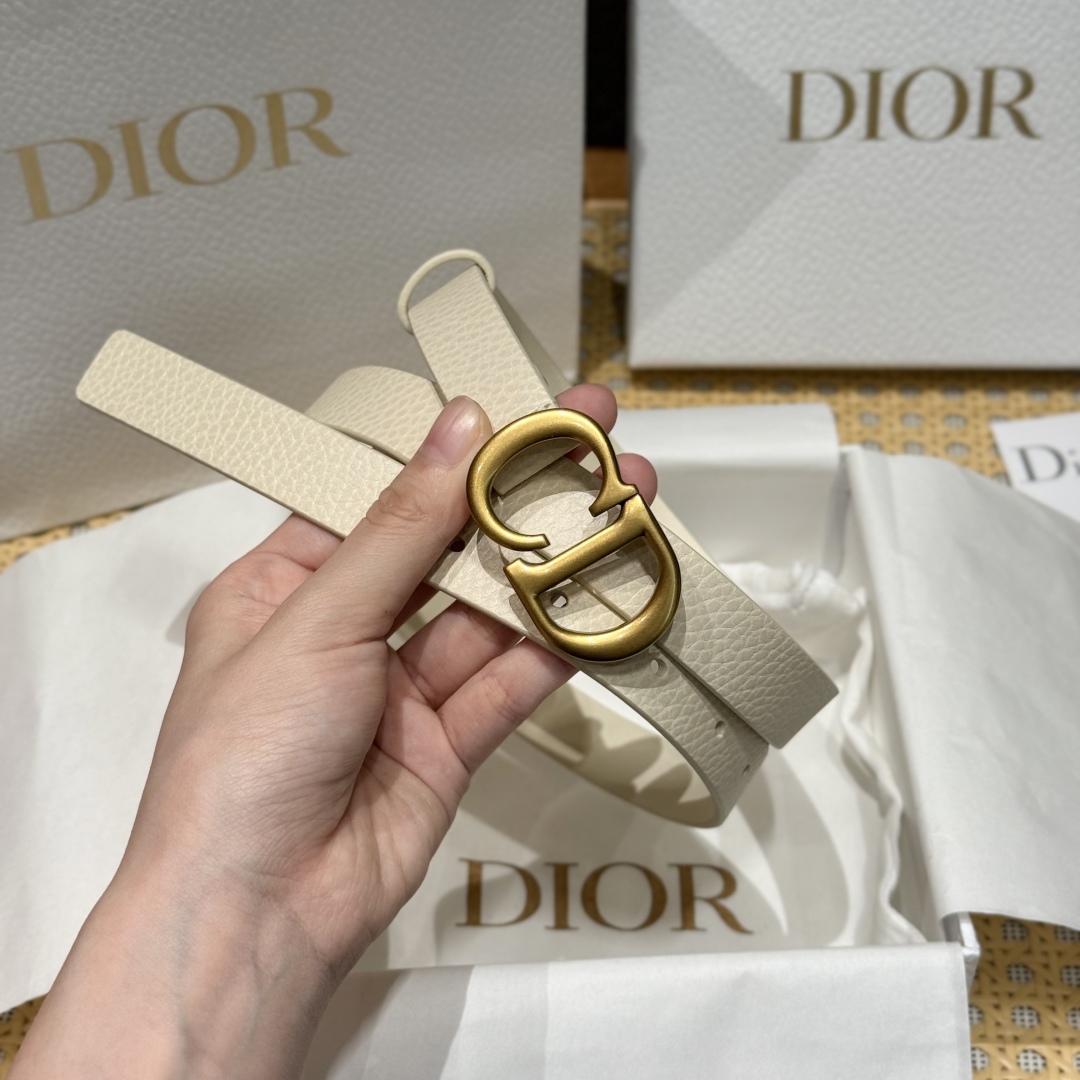 ディオール アイボリー ベルト スーパーコピー 優良サイト 上質レザー仕様 高再現度仕上げ 数量限定入荷 人気モデル_5