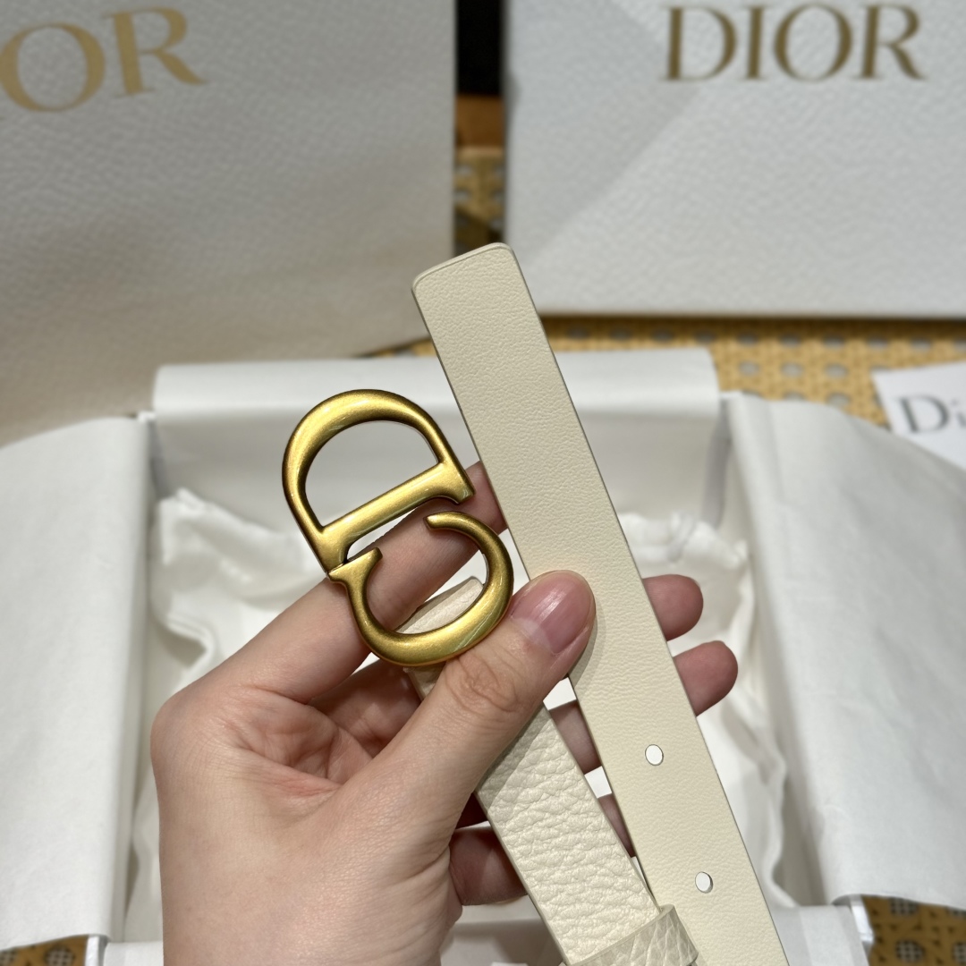 ディオール アイボリー ベルト スーパーコピー 優良サイト 上質レザー仕様 高再現度仕上げ 数量限定入荷 人気モデル_6