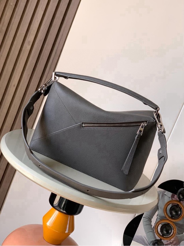 ロエベ チャコールグレー バッグ 優良サイト 高級感仕上げ 上質レザー素材 職人技再現 高再現度モデル_2