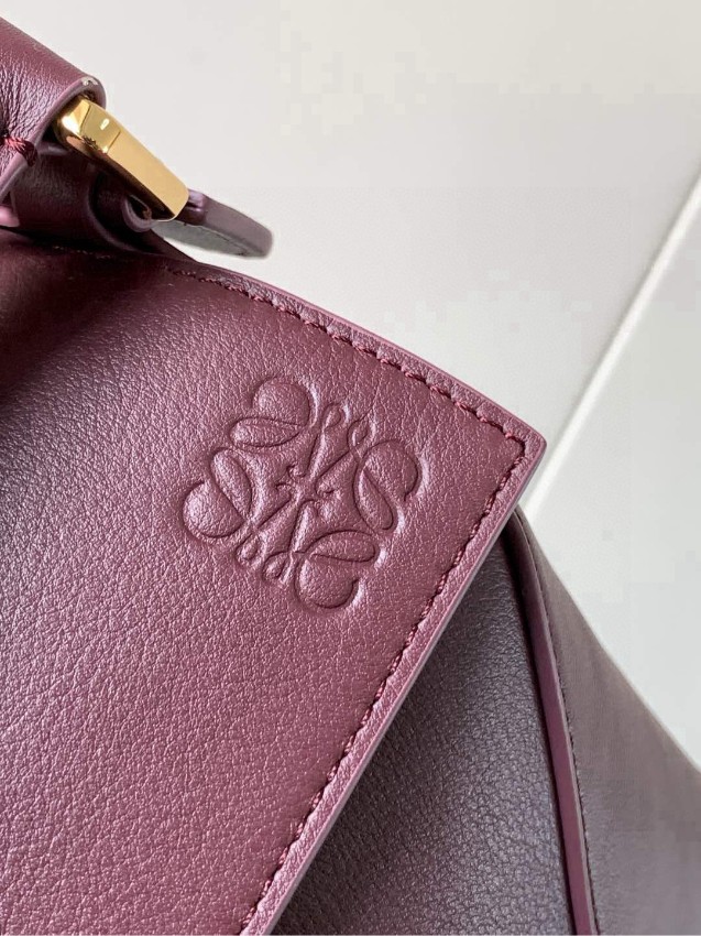 ロエベ ワインレッド バッグ スーパーコピー 優良サイト 高級感溢れる 上質レザー仕上げ 洗練デザイン_5