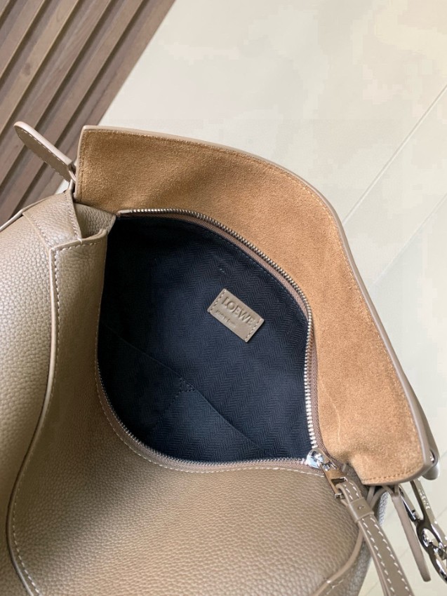 2025新作 ロエベ 激安屋口コミ パズルバッグ グレージュ 高級感仕上げ 上質レザー 丁寧な縫製 発送保証付き_8