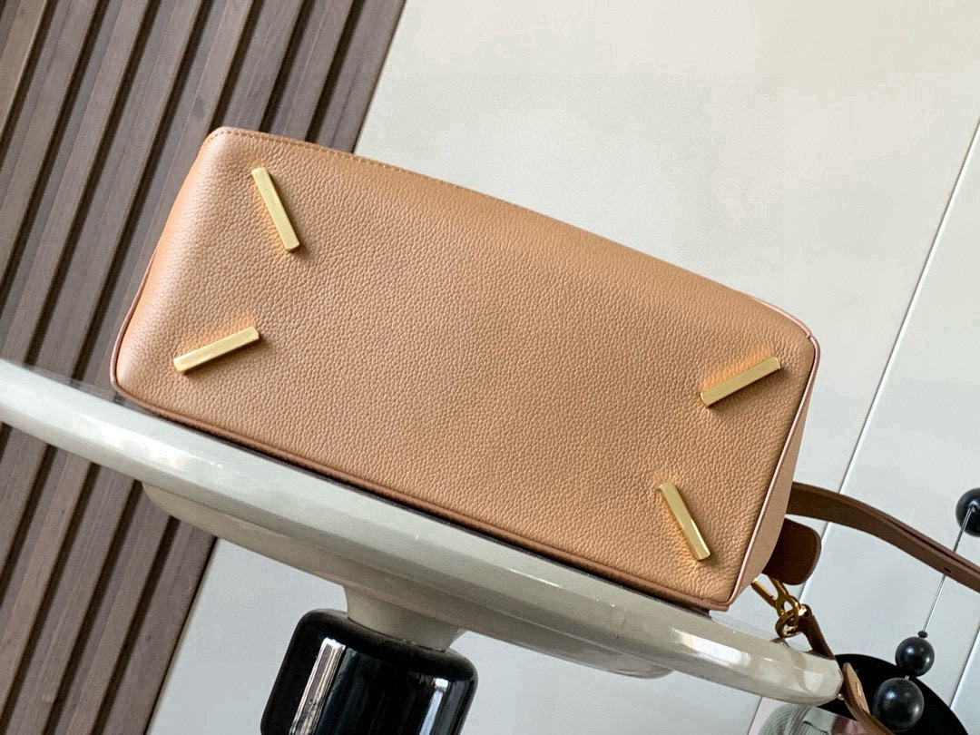 2025新作 ロエベ 格安 パズルバッグ キャメル 高再現度 高級感仕上げ 丁寧な縫製 安心サイト対応_6