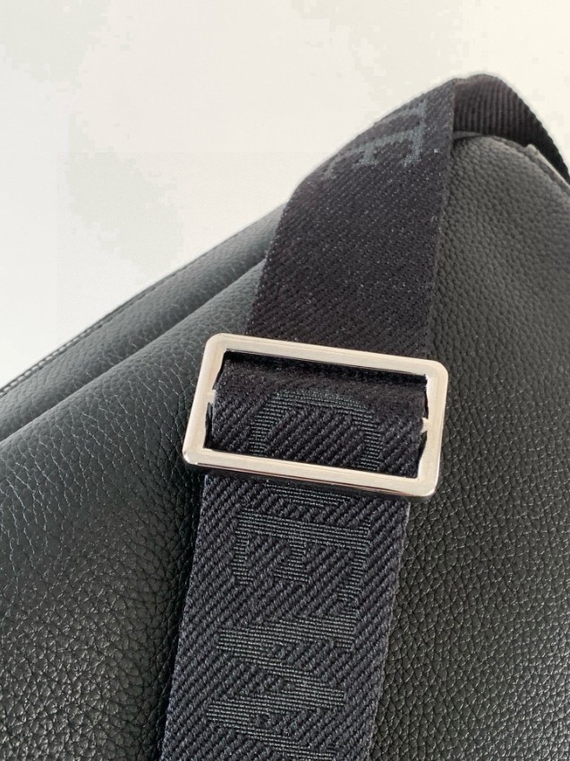 2025新作 ロエベ 偽物 バレない再現度 ショルダーバッグ 高品質仕上げ 上質レザー 丁寧な縫製 発送保証付き_7