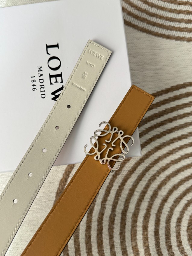 ロエベ ベルト 高再現度 ブランド コピー 職人技術再現 上質レザー仕様 高級感漂う 精密ディテール 安心サイト対応_3