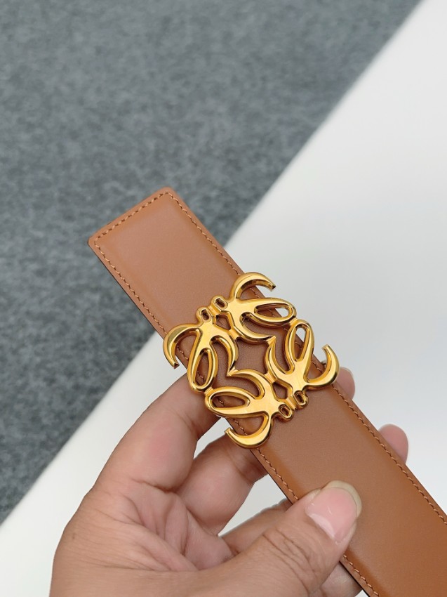 ロエベ メンズ ベルト 偽物 高再現度仕様 即納対応 正確な刻印 職人技術再現 高級感漂う仕上げ 上質レザー使用_3