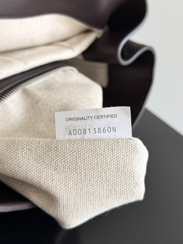 ボッテガヴェネタ メンズ バックパック 激安屋口コミ 高再現度仕様 即納対応 職人技術再現 上質レザー使用 高評価多数_7