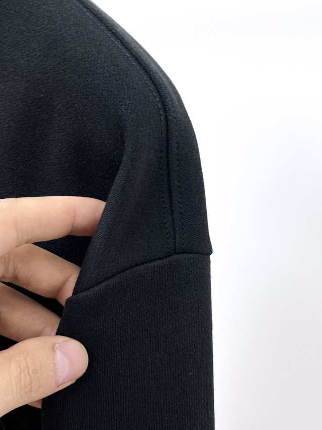 プラダ スウェット メンズ n級 数量限定入荷 精密ディテール仕様 ブラックトライアングルロゴデザイン 上質素材で快適な着心地_5