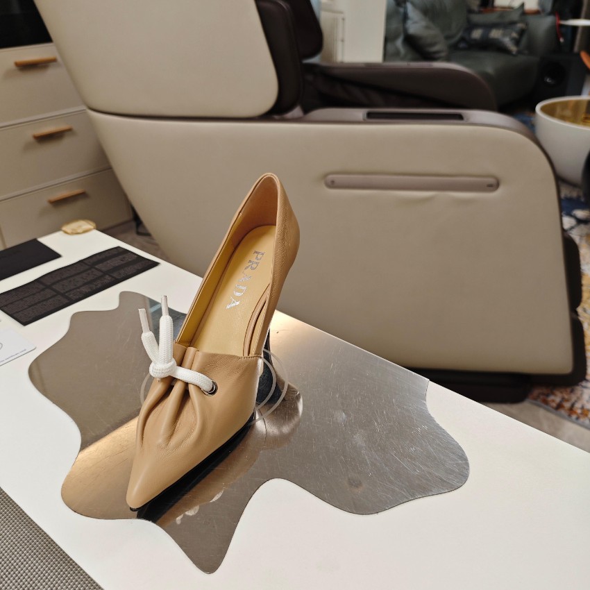プラダ パンプス レディース ブランド コピー 安全通販 最新トレンド 高品質仕上げ ベージュ リボンデザイン 上品な一足_6