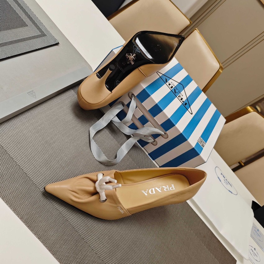 プラダ パンプス レディース ブランド コピー 安全通販 最新トレンド 高品質仕上げ ベージュ リボンデザイン 上品な一足_8