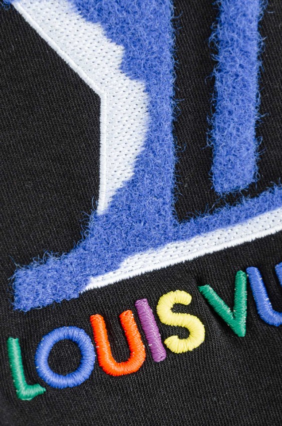 ルイ・ヴィトン 長袖Tシャツ 2025新作 ブランド コピー 高再現度 本格派モデル 上質感あふれるデザイン 丁寧な縫製 激安通販_6