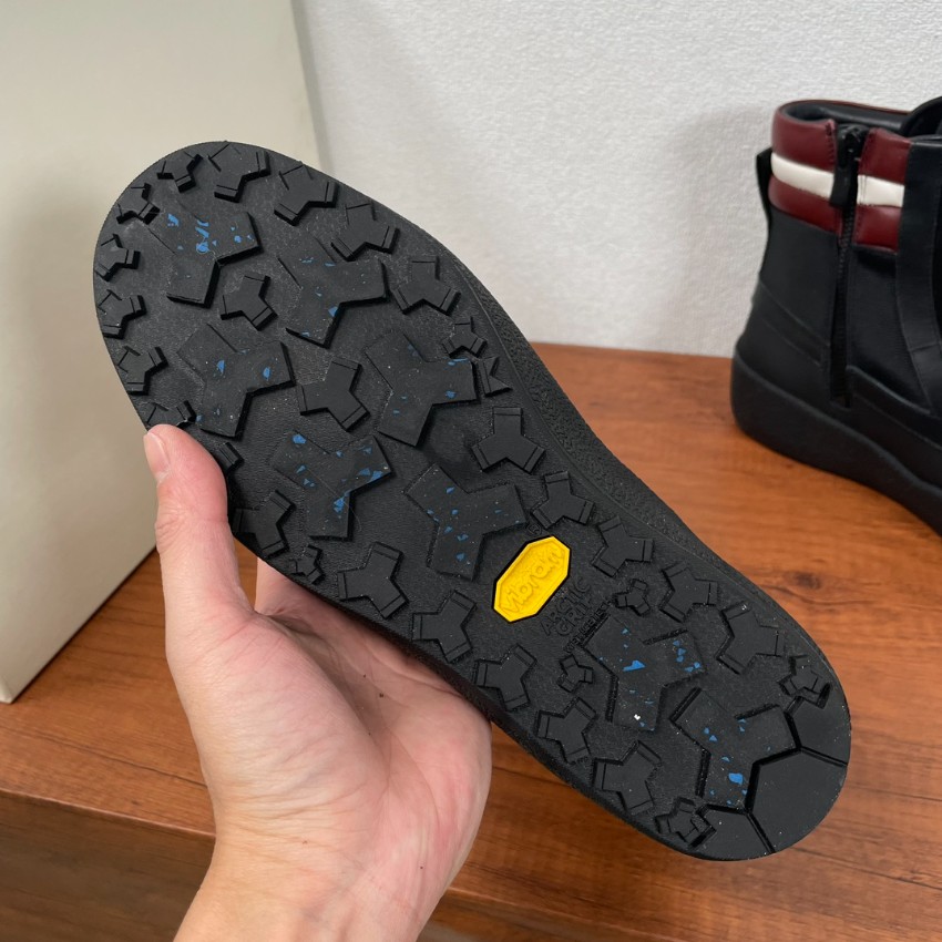 バリー ブーツ ブランド コピー 安全通販 ブラック×レッドライン 2025新作 防水 厚底デザイン メンズ モードスタイル_5