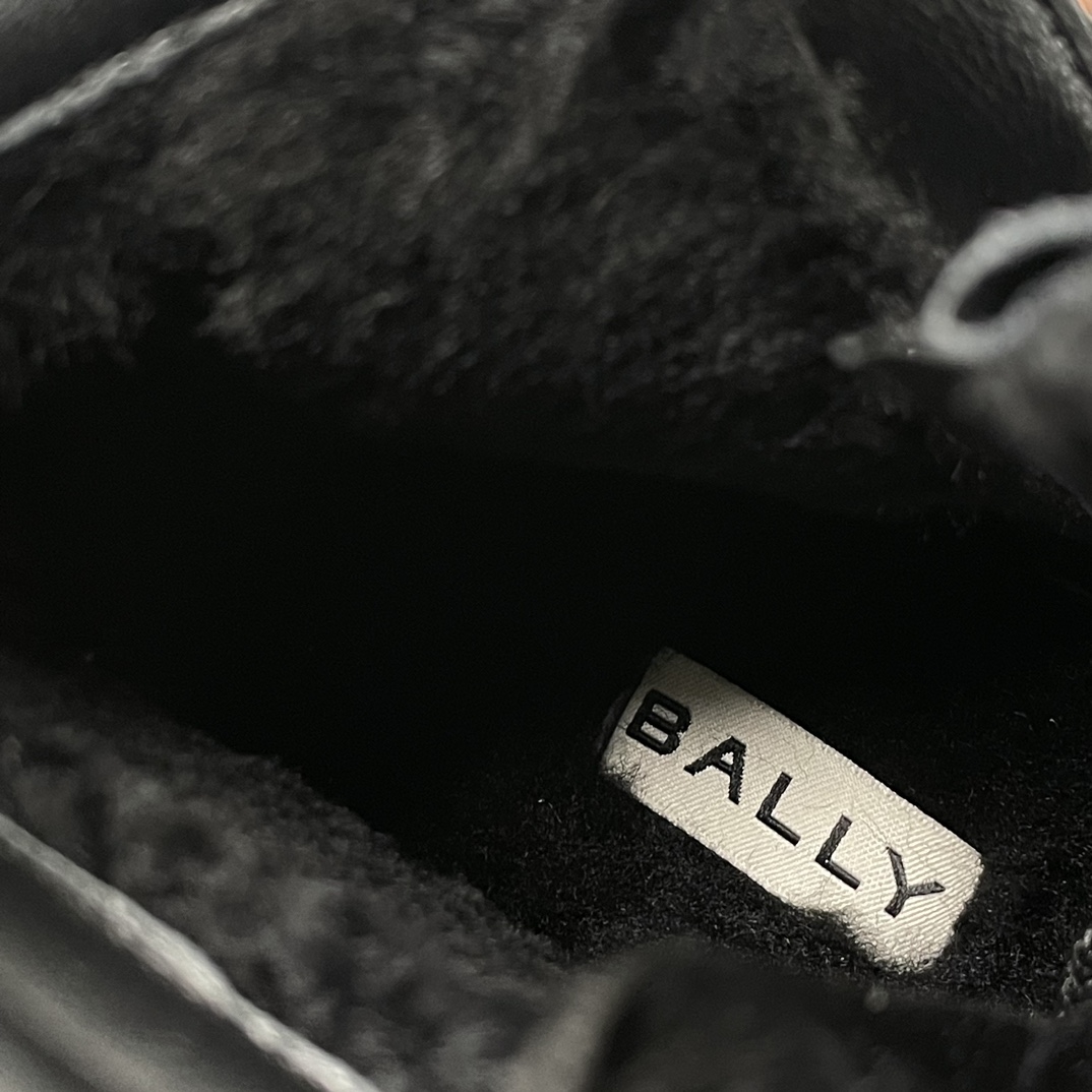 バリー ブーツ スーパーコピー 2025新作 オールブラック 防水 厚底 メンズ 高再現度 モードアウトドア仕様_8