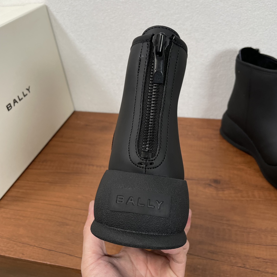 バリー ショートブーツ ブランド コピー 安全通販 2025新作 高再現度 精密ディテール 上質仕上げ 追跡可能 発送保証_6