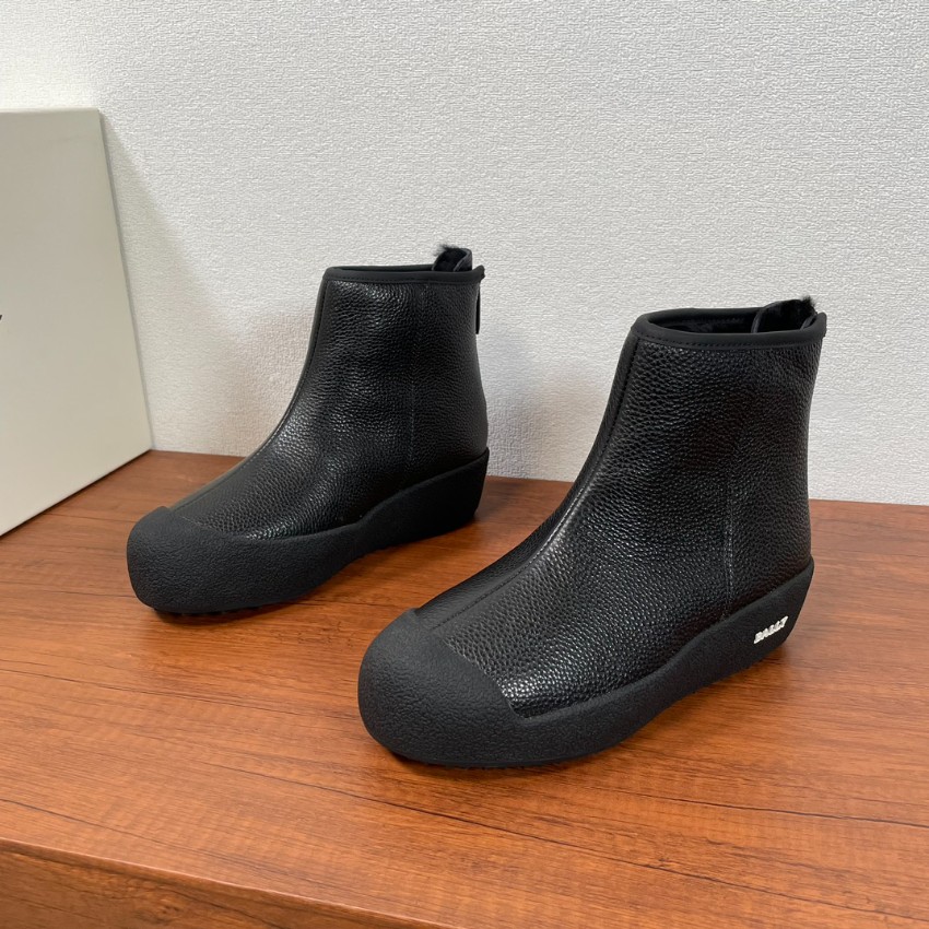 バリー ショートブーツ 偽物 バレない再現度 2025新作 グレインレザー仕様 高級感仕上げ 上質感漂うモデル 追跡可能 発送保証_3