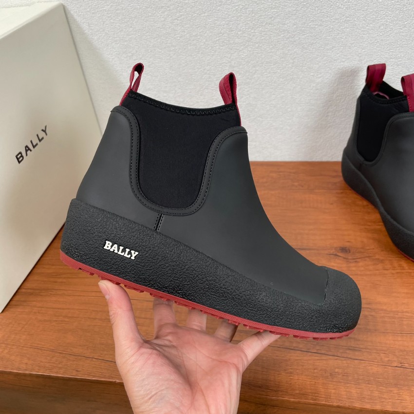 バリー ショートブーツ 激安屋口コミ 2025新作 レッドライン仕様 高再現度モデル 精密ディテール 上質感溢れる仕立て 発送保証_4