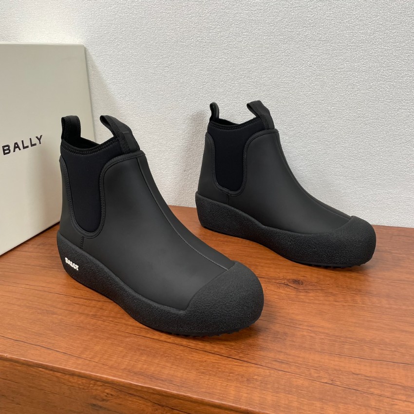 バリー ショートブーツ 格安 2025新作 オールブラック仕様 高再現度モデル 精密ディテール 上質仕立て リピーター多数 発送保証_2