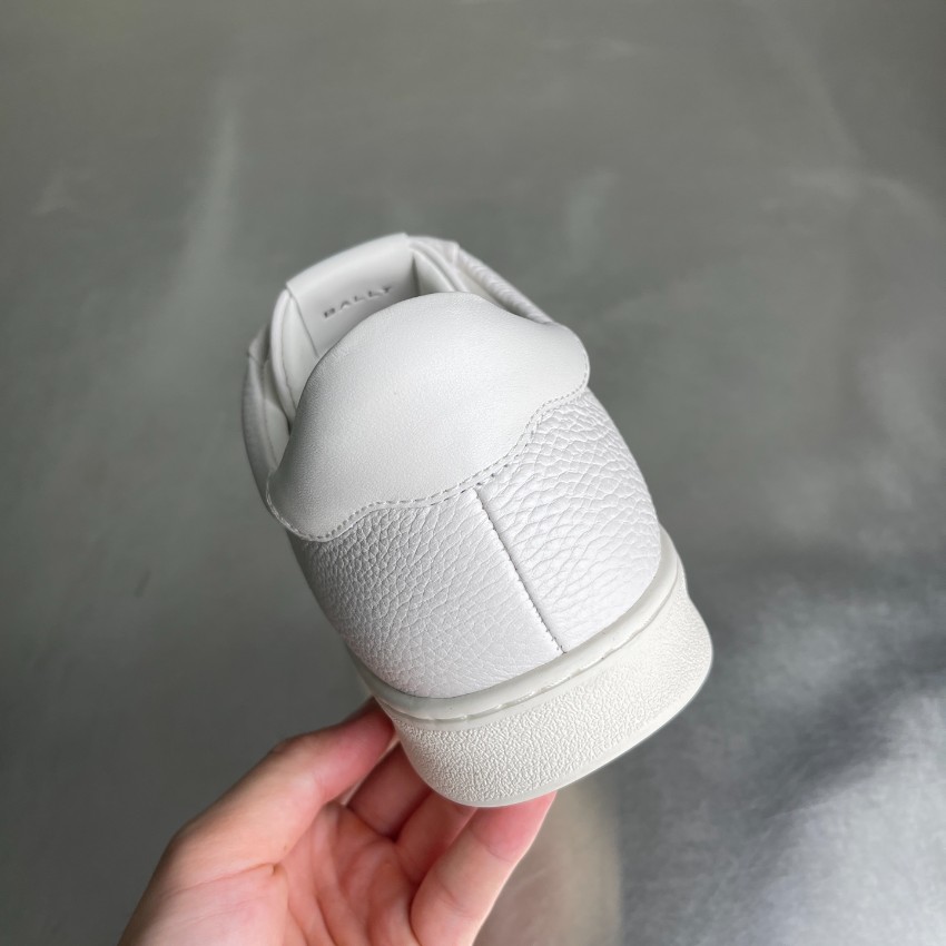 バリー スニーカー スーパーコピー 2025新作 ロゴエンブレム付 高再現度モデル 上質グレインレザー仕様 精密ディテール 発送保証_7