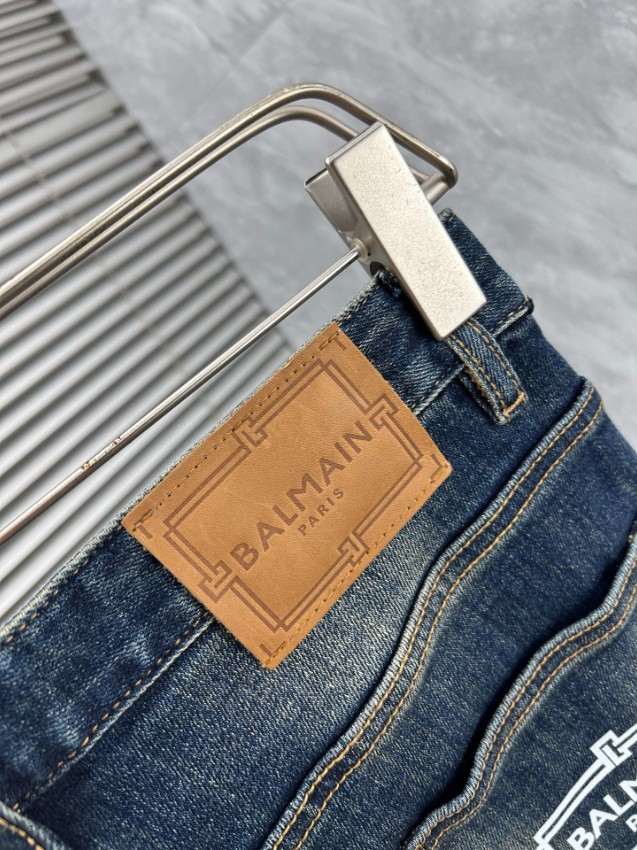 バルマン ジーンズ 2025新作 激安屋口コミ 高再現度 丁寧な縫製 通気良好 快適な着心地 個性派デザイン 安心サイト_6