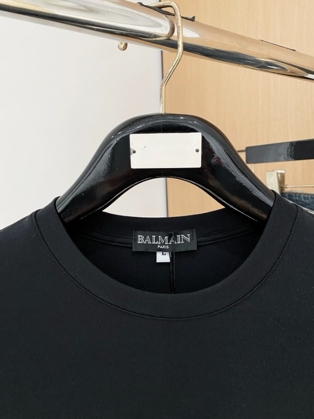 バルマン ロンT 2025新作 ブランド コピー 高再現度 丁寧な縫製 通気 快適な着心地 シンプルデザイン 安心サイト_3