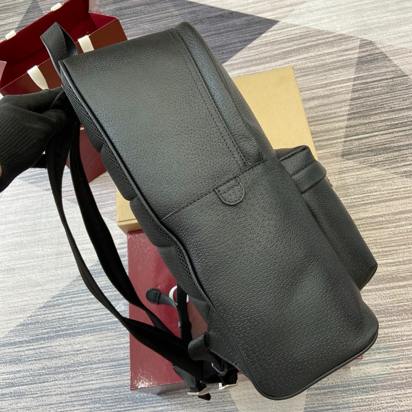グッチ バックパック 2025新作 高仿 優良サイト GGロゴ 本革使用 ウェブストライプ 高級感仕上げ 安心通販_2