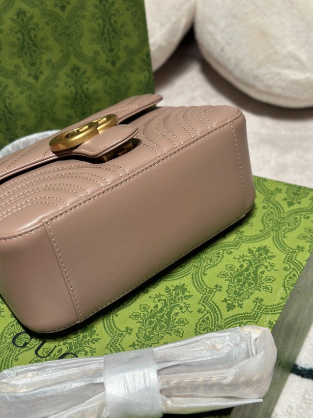 グッチ GGマーモント マトラッセ ミニバッグ ベージュ 激安屋口コミ 圧倒的な再現度 高級感漂う デザイン再現 即納対応 安心サイト_2