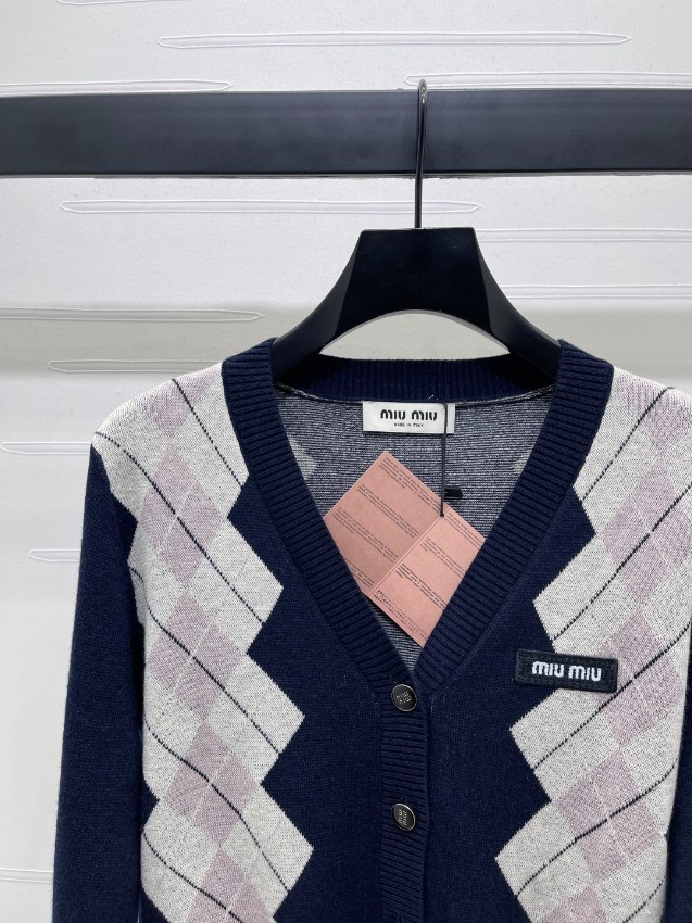 ミュウミュウ アーガイル柄 カーディガン ネイビー グレー 激安 高級感デザイン 快適素材 レビュー高リピ率 2025新作登場_1