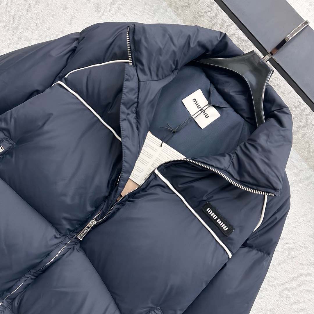 ミュウミュウ ダウン ジャケット 2025新作 ブランド コピー 高級感仕上げ 上質仕様 暖かさ抜群 安心サイト リピーター多数_2