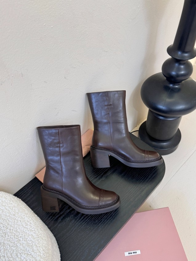 ミュウミュウ レザーブーツ 2025新作 コピー 高級感仕上げ 本革使用 精密ディテール 丁寧な縫製 安心サイト リピーター多数_3