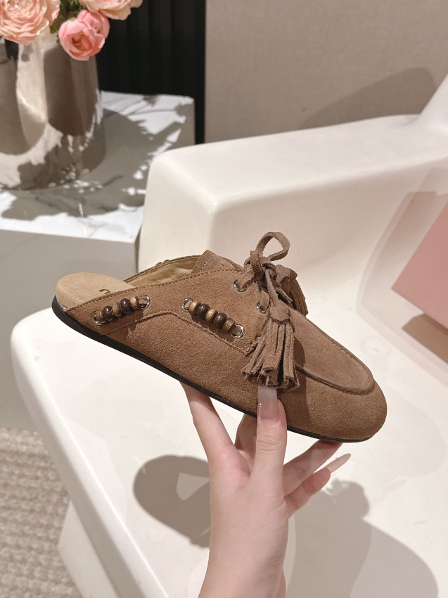 ミュウミュウ スリッポン 2025新作 偽物 バレない再現度 高級感仕上げ 上質スエード使用 精密ディテール 安心サイト_2