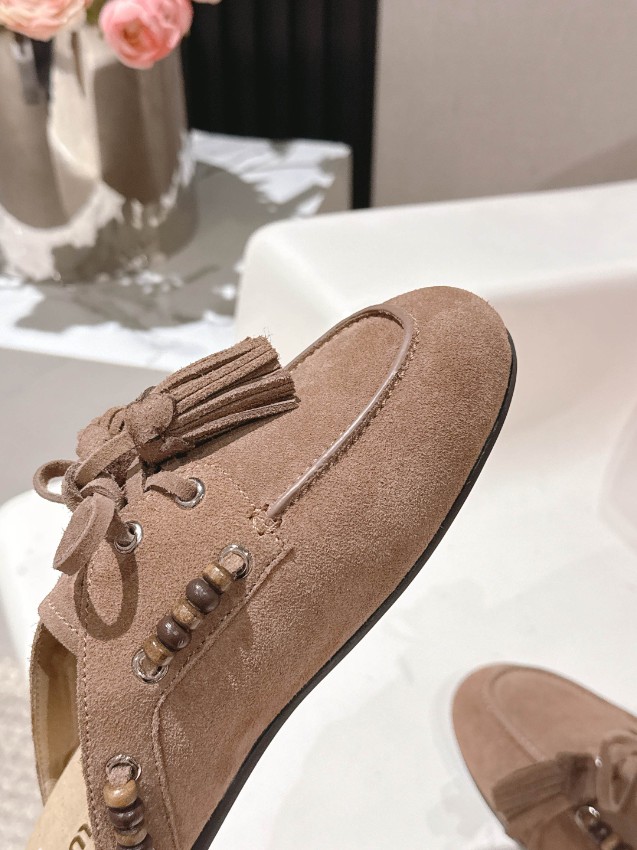 ミュウミュウ スリッポン 2025新作 偽物 バレない再現度 高級感仕上げ 上質スエード使用 精密ディテール 安心サイト_6