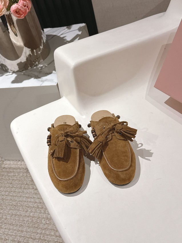 ミュウミュウ スリッポン 2025新作 優良サイト 高品質仕上げ 上質スエード使用 高級感漂う 精密ディテール 安心サイト_6