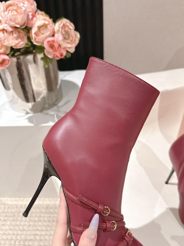 ミュウミュウ ブーツ 2025新作 スーパーコピー 優良サイト 高級感仕上げ 本格派モデル 精密ディテール 安心サイト 発送保証_5