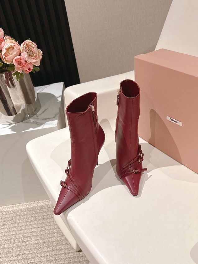 ミュウミュウ ブーツ 2025新作 スーパーコピー 優良サイト 高級感仕上げ 本格派モデル 精密ディテール 安心サイト 発送保証_7