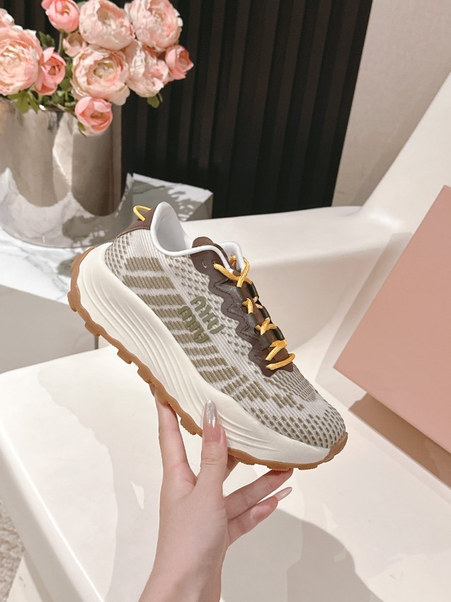 ミュウミュウ スニーカー 2025新作 ブランド コピー 高再現度 本格派モデル 高級感仕上げ 快適な履き心地 安心サイト_7