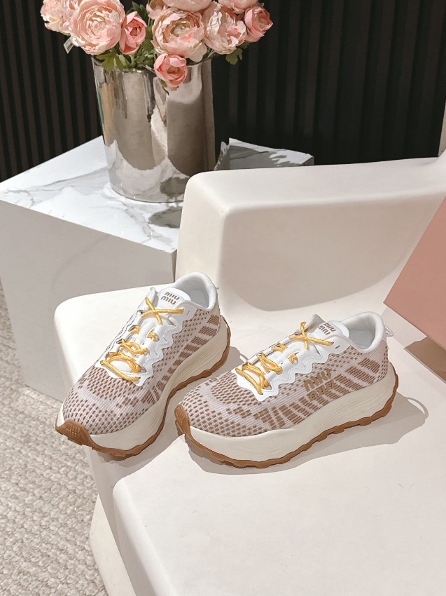 ミュウミュウ スニーカー 2025新作 n級 高再現度 本格派モデル 軽量快適仕様 高級感漂う 安心サイト 発送保証_2