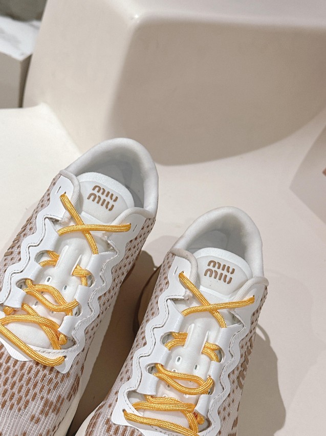 ミュウミュウ スニーカー 2025新作 n級 高再現度 本格派モデル 軽量快適仕様 高級感漂う 安心サイト 発送保証_3