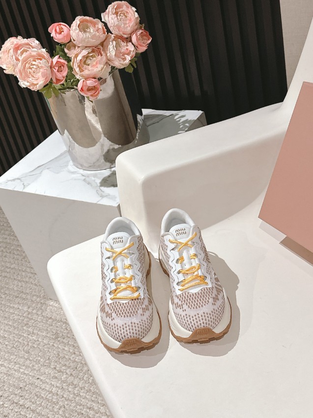ミュウミュウ スニーカー 2025新作 n級 高再現度 本格派モデル 軽量快適仕様 高級感漂う 安心サイト 発送保証_6