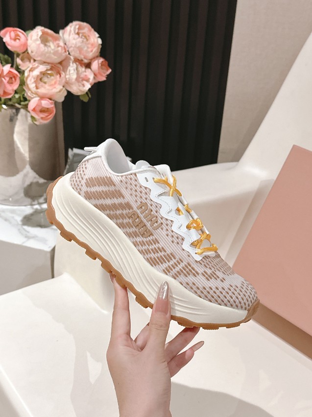 ミュウミュウ スニーカー 2025新作 n級 高再現度 本格派モデル 軽量快適仕様 高級感漂う 安心サイト 発送保証_5