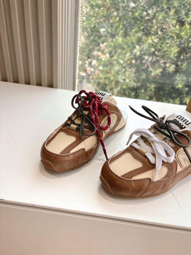 ミュウミュウ×ニューバランス スニーカー 2025新作 激安 高再現度 丁寧な縫製 本格派モデル 高級感漂う 安心サイト_2