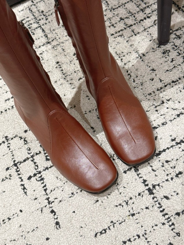 ミュウミュウ ロングブーツ 2025新作 スーパーコピー 優良サイト 高再現度 本革使用 高級感漂う 丁寧な縫製 発送保証_6