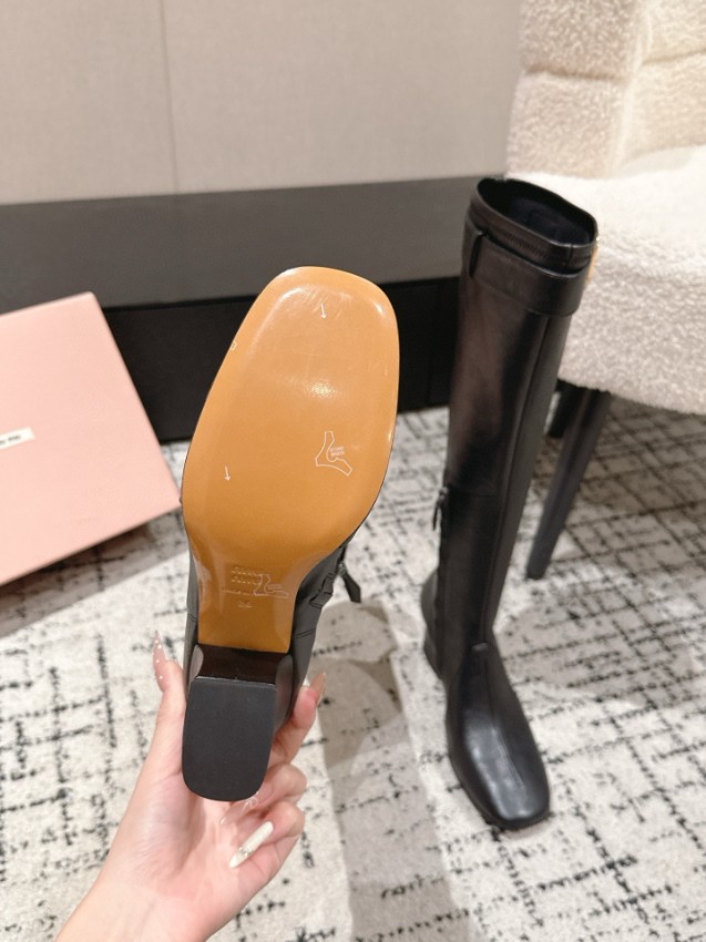 ミュウミュウ ロングブーツ 2025新作 ブランド コピー 安全通販 本革使用 高再現度 高級感仕上げ 本格派モデル 発送保証_5