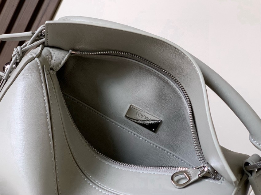 ロエベ 格安 パズルバッグ 2025新作 高再現度モデル 上質カーフ使用 高級感漂う仕上げ 安心サイト 実店舗運営_3