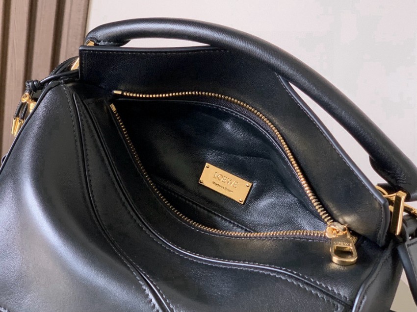 ロエベ 優良サイト パズルバッグ 2025新作 高再現度と上質感を両立 丁寧な縫製 高級感漂う仕上げ 安心サイト 実店舗運営_3