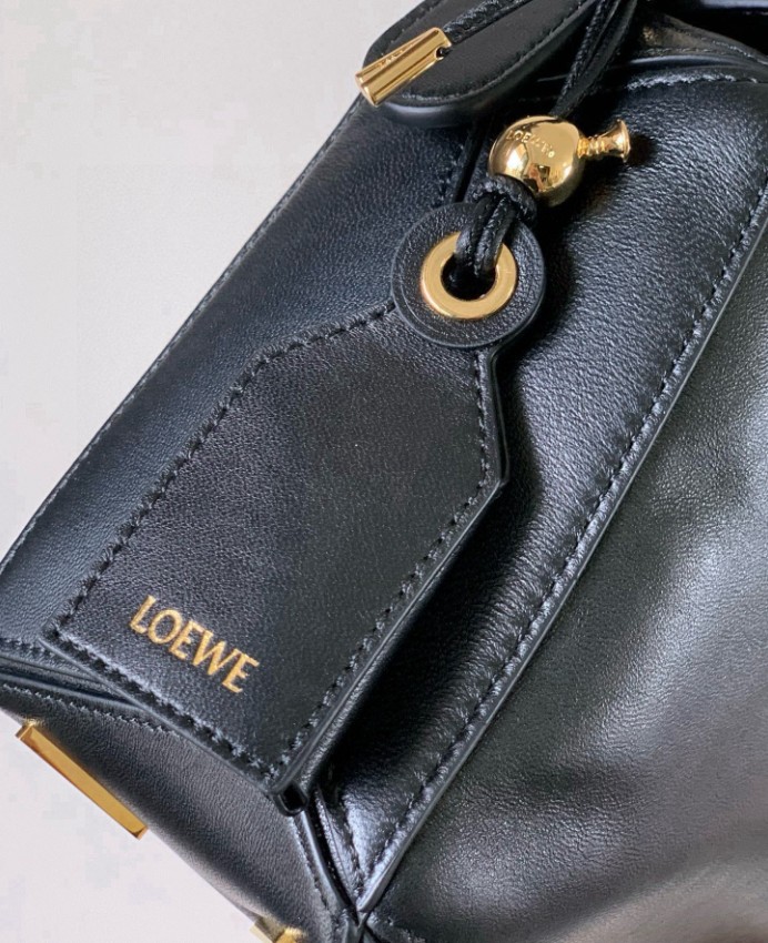 ロエベ 優良サイト パズルバッグ 2025新作 高再現度と上質感を両立 丁寧な縫製 高級感漂う仕上げ 安心サイト 実店舗運営_5