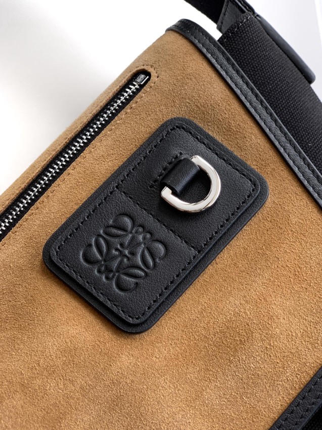 ロエベ ブランド コピー メッセンジャーバッグ 2025新作 高再現度と機能性を両立 上質素材使用 高級感仕上げ 安心サイト_6