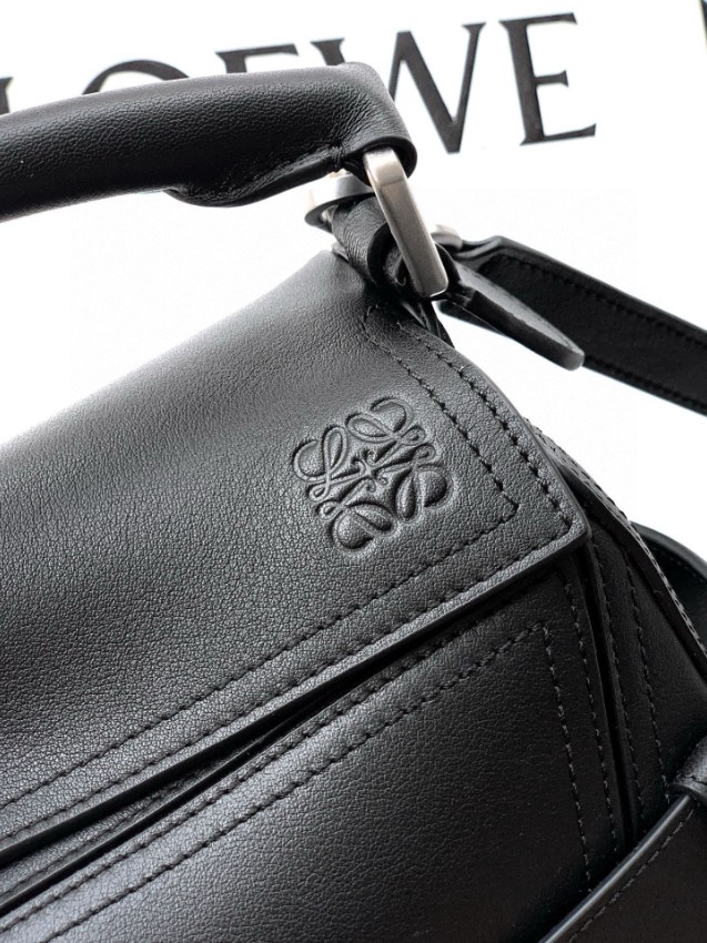 ロエベ 激安屋口コミ パズルバッグ 2025新作 高再現度モデル ベルトデザインが魅力 上質カーフ使用 高級感仕上げ 安心サイト_6