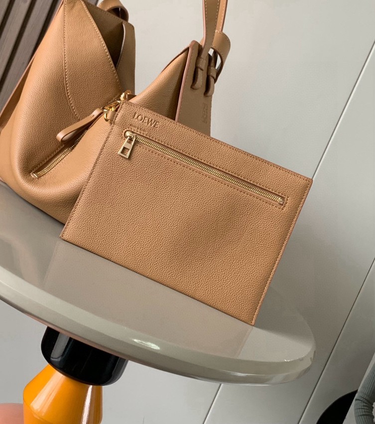 ロエベ 偽物 バレない再現度 ハンモックバッグ 2025新作 高再現度モデル 上質カーフ使用 高級感仕上げ 丁寧な縫製 安心サイト_4