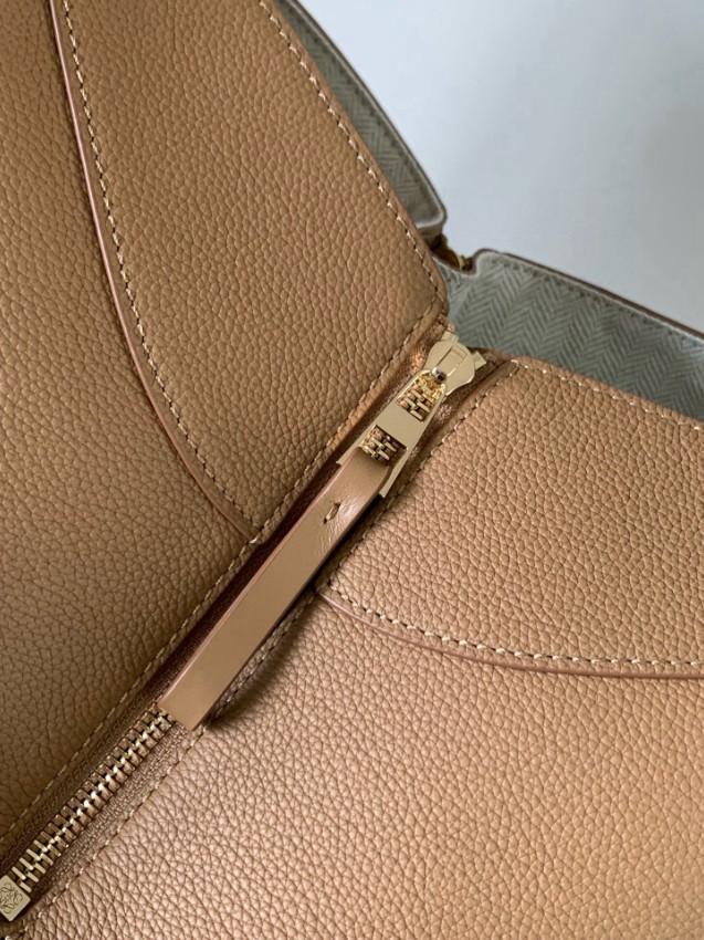 ロエベ 偽物 バレない再現度 ハンモックバッグ 2025新作 高再現度モデル 上質カーフ使用 高級感仕上げ 丁寧な縫製 安心サイト_8